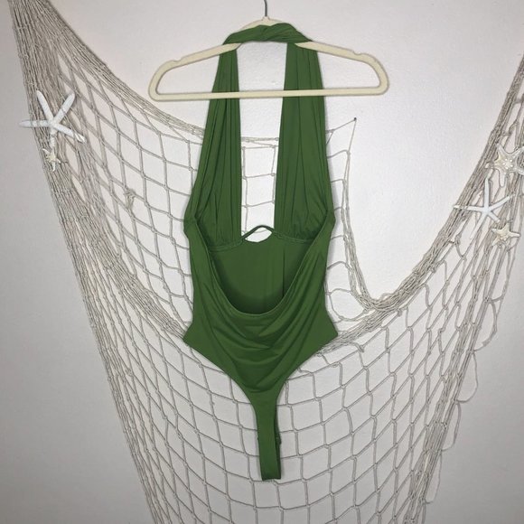 AKIRA Undeniable Sleeveless Cutout Halter Bodysuit Green M - Picture 11 of 13